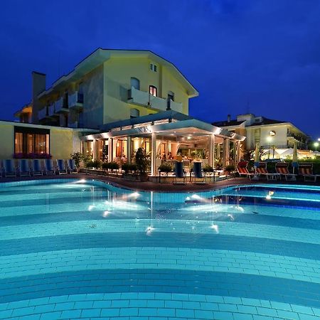 Junior Family Hotel Cavallino-Treporti Eksteriør billede
