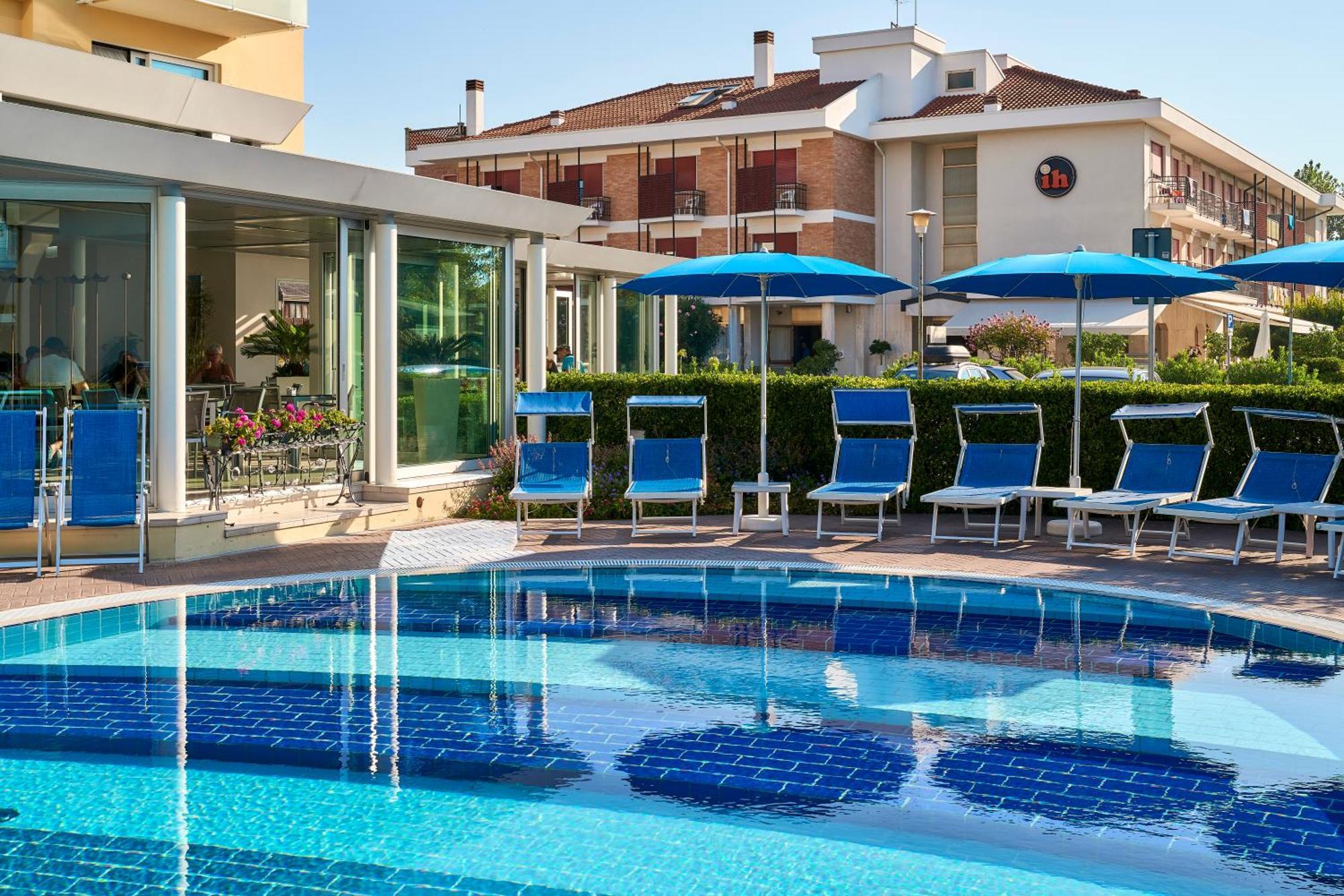 Junior Family Hotel Cavallino-Treporti Eksteriør billede